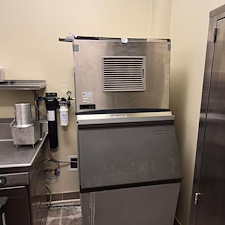H2O-Technologies-recently-completed-a-major-installation-at-the-4H-facility-in-Birmingham-AL-installing-3-new-commercial-ice-machines-equipped-with-advanced-water-filtration-systems 4
