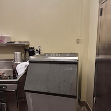 H2O-Technologies-recently-completed-a-major-installation-at-the-4H-facility-in-Birmingham-AL-installing-3-new-commercial-ice-machines-equipped-with-advanced-water-filtration-systems 3