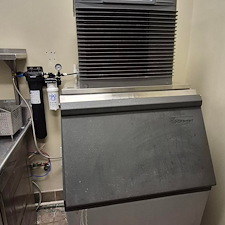 H2O-Technologies-recently-completed-a-major-installation-at-the-4H-facility-in-Birmingham-AL-installing-3-new-commercial-ice-machines-equipped-with-advanced-water-filtration-systems 2