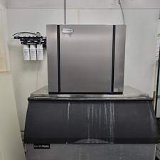 H2O-Technologies-recently-completed-a-custom-installation-at-Hudson-Grille-in-Atlanta-GA 5